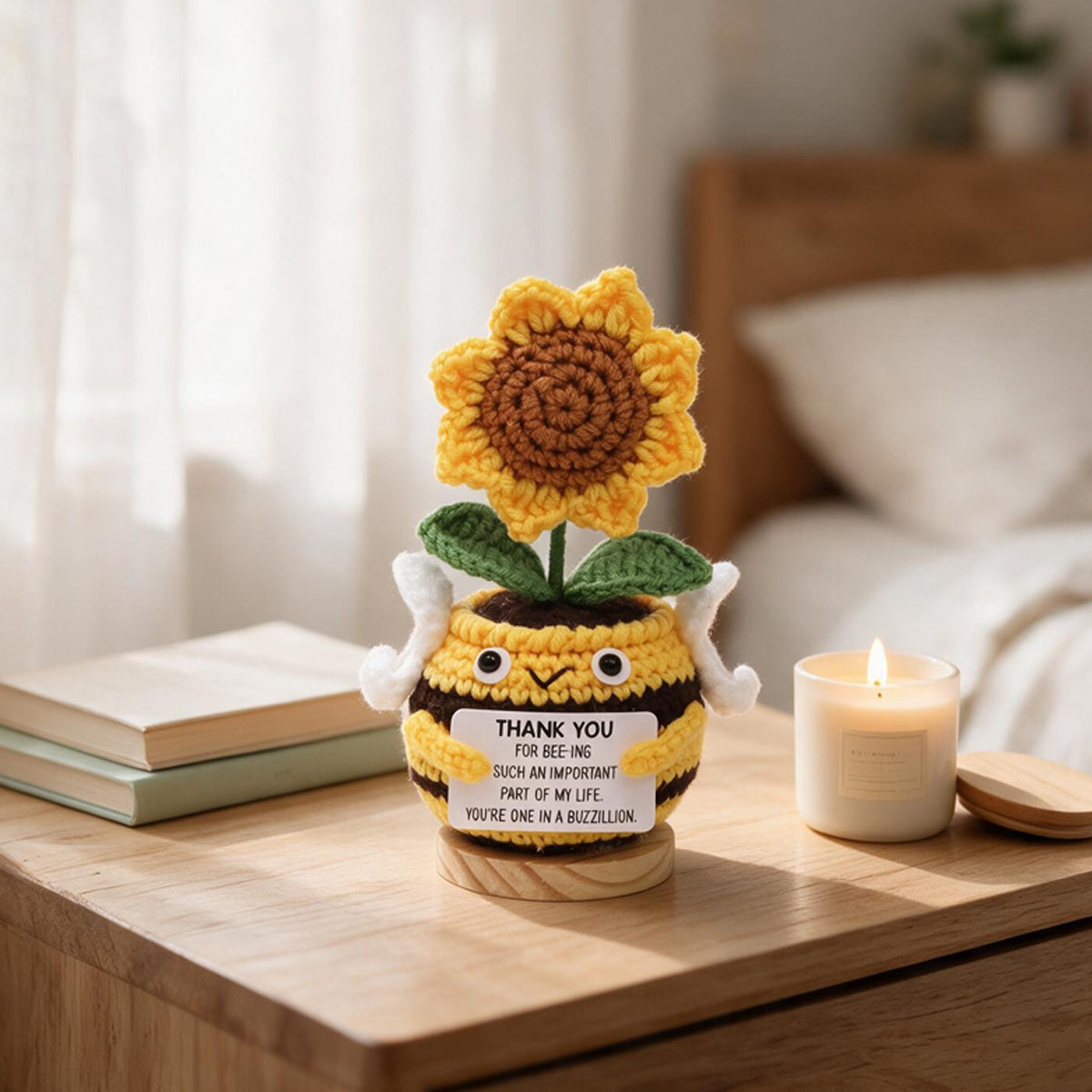Handmade Crochet Bee Shaped Sunflower Pot Ornament Soft Yarn Everlasting Crochet Bloom With Thankful Message Card Indoor Home Tabletop Decorative