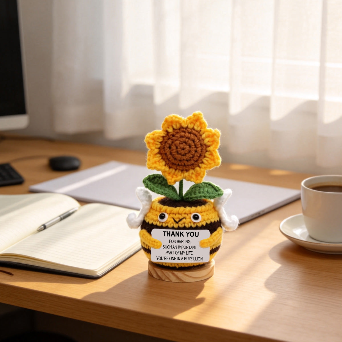 Handmade Crochet Bee Shaped Sunflower Pot Ornament Soft Yarn Everlasting Crochet Bloom With Thankful Message Card Indoor Home Tabletop Decorative